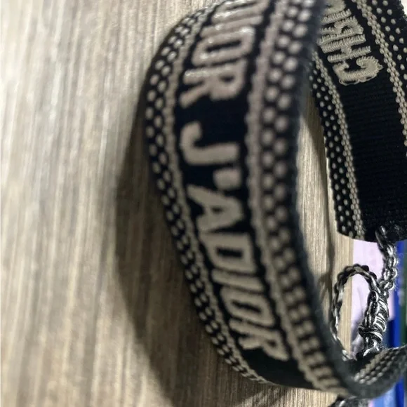 DIOR Christian Dior J’adore Black and White Woven Bracelet - Picture 3 of 4